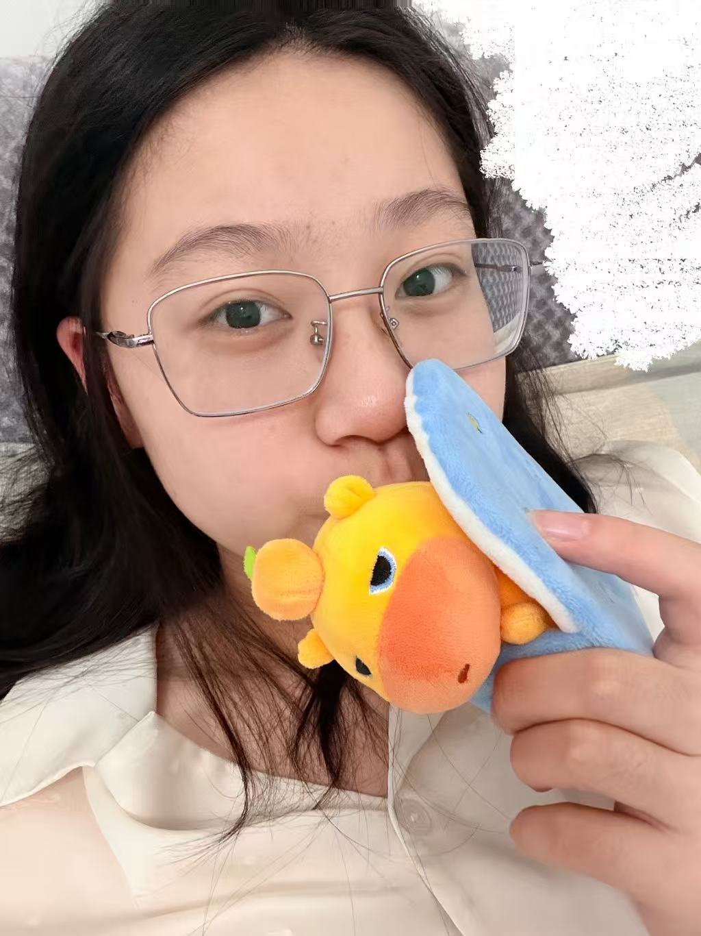 抱着小噜噜的自拍